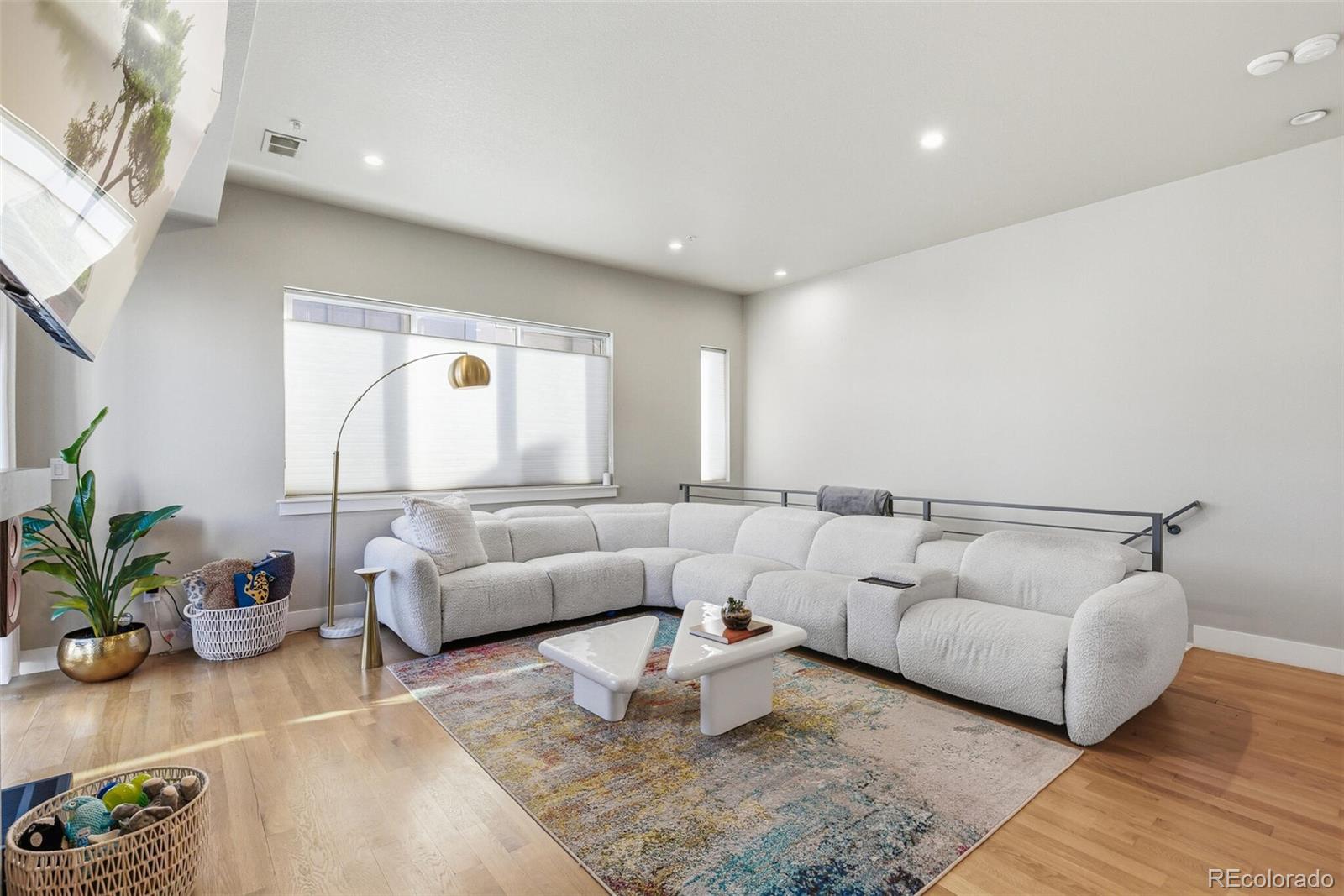 2737 W 24th Avenue Unit: 8