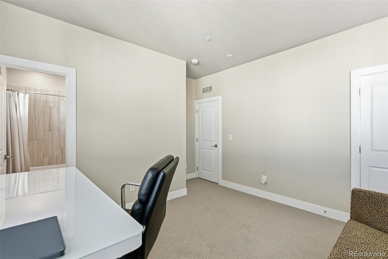 2737 W 24th Avenue Unit: 8