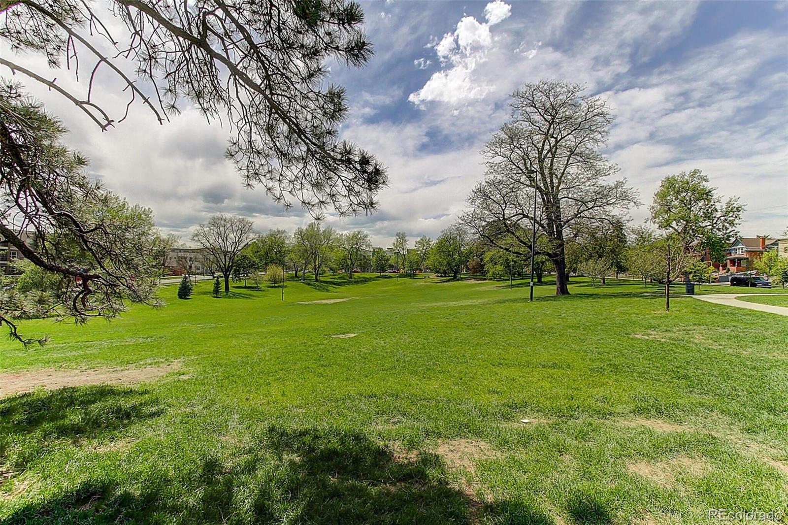 2737 W 24th Avenue Unit: 8