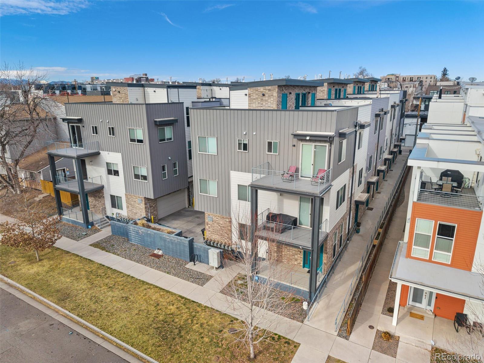 2737 W 24th Avenue Unit: 8