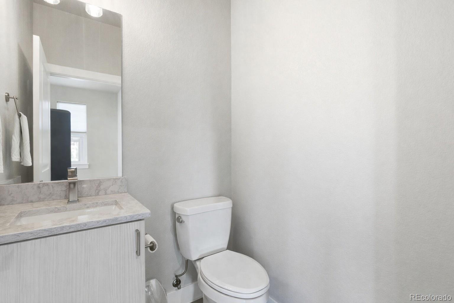 2737 W 24th Avenue Unit: 8