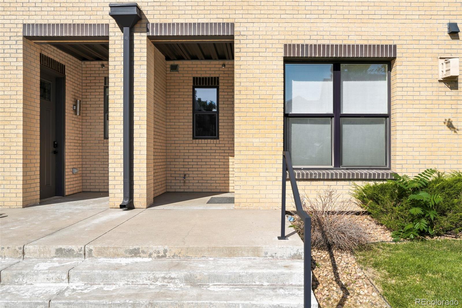 336 E 1st Avenue Unit: 104