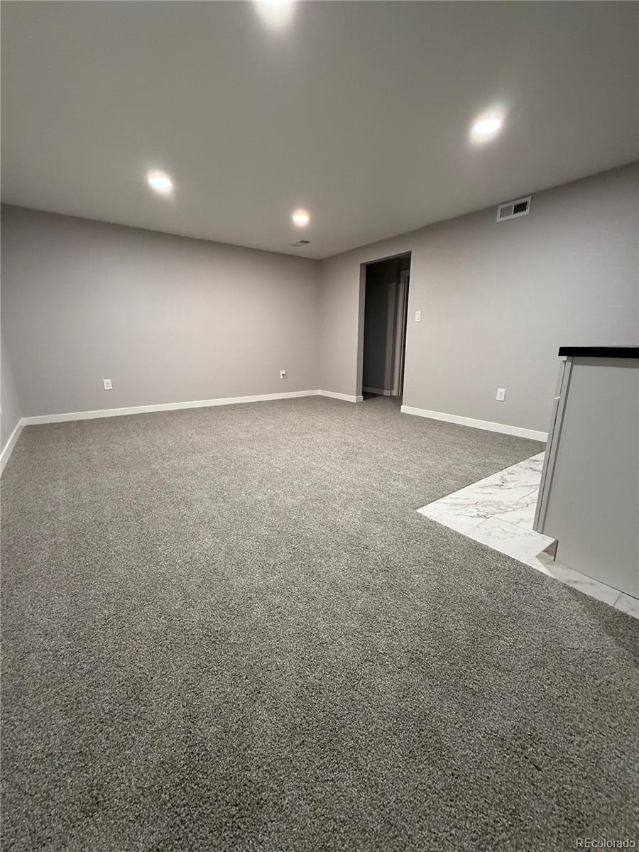 1853 S Urban Way
