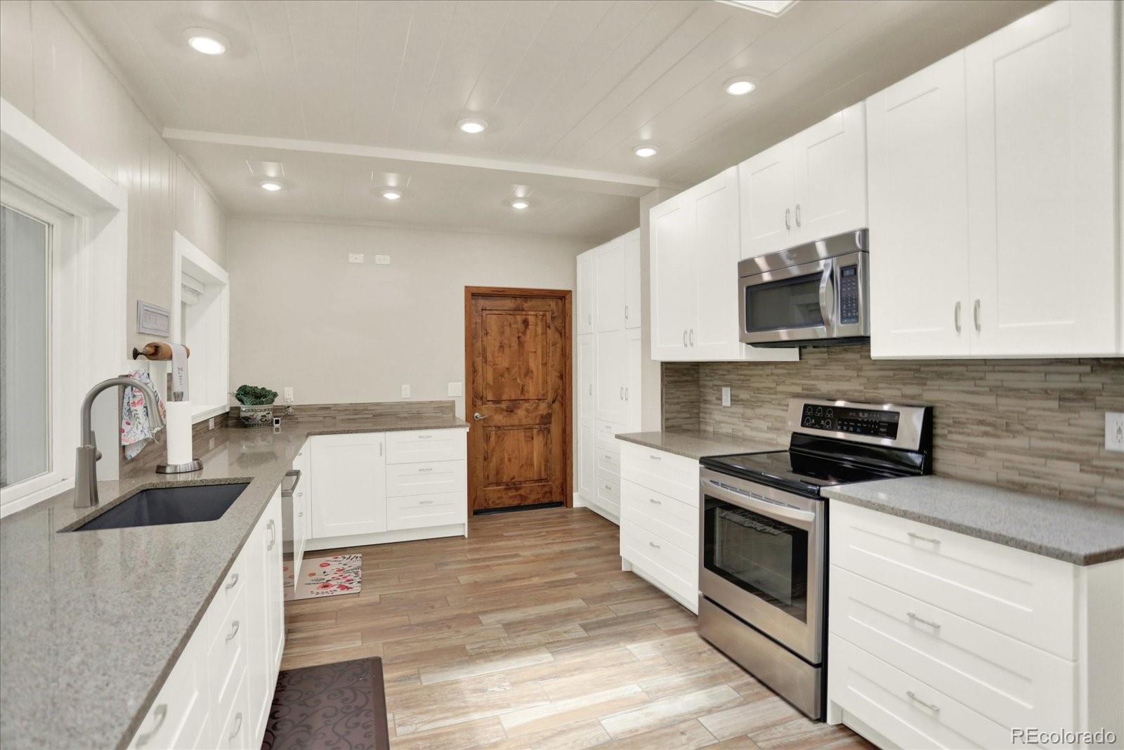 4790 W Lakeridge Road