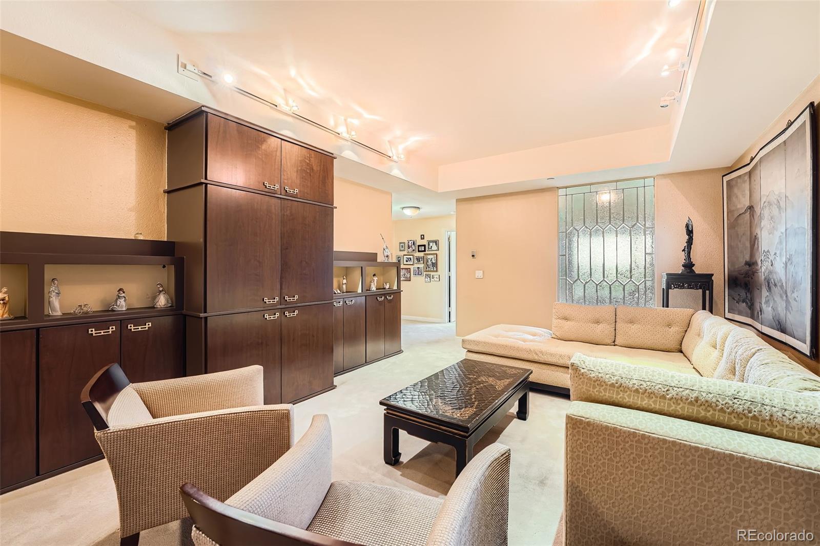 1900 E Girard Place Unit: 908