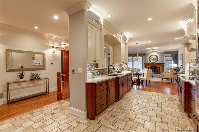2800 S University Boulevard Unit: 184
