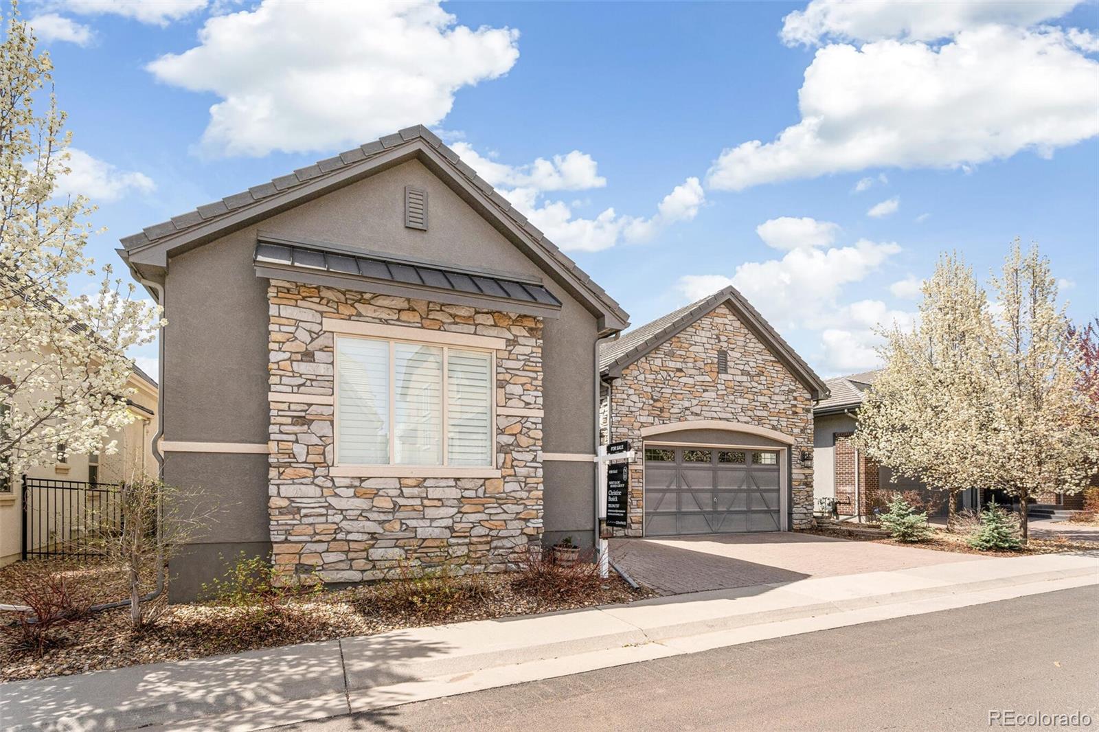 5943 S Olive Circle
