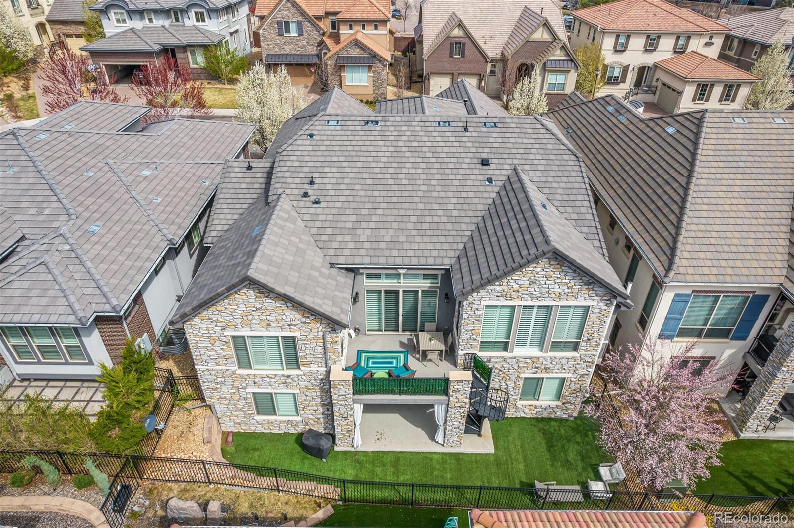 5943 S Olive Circle