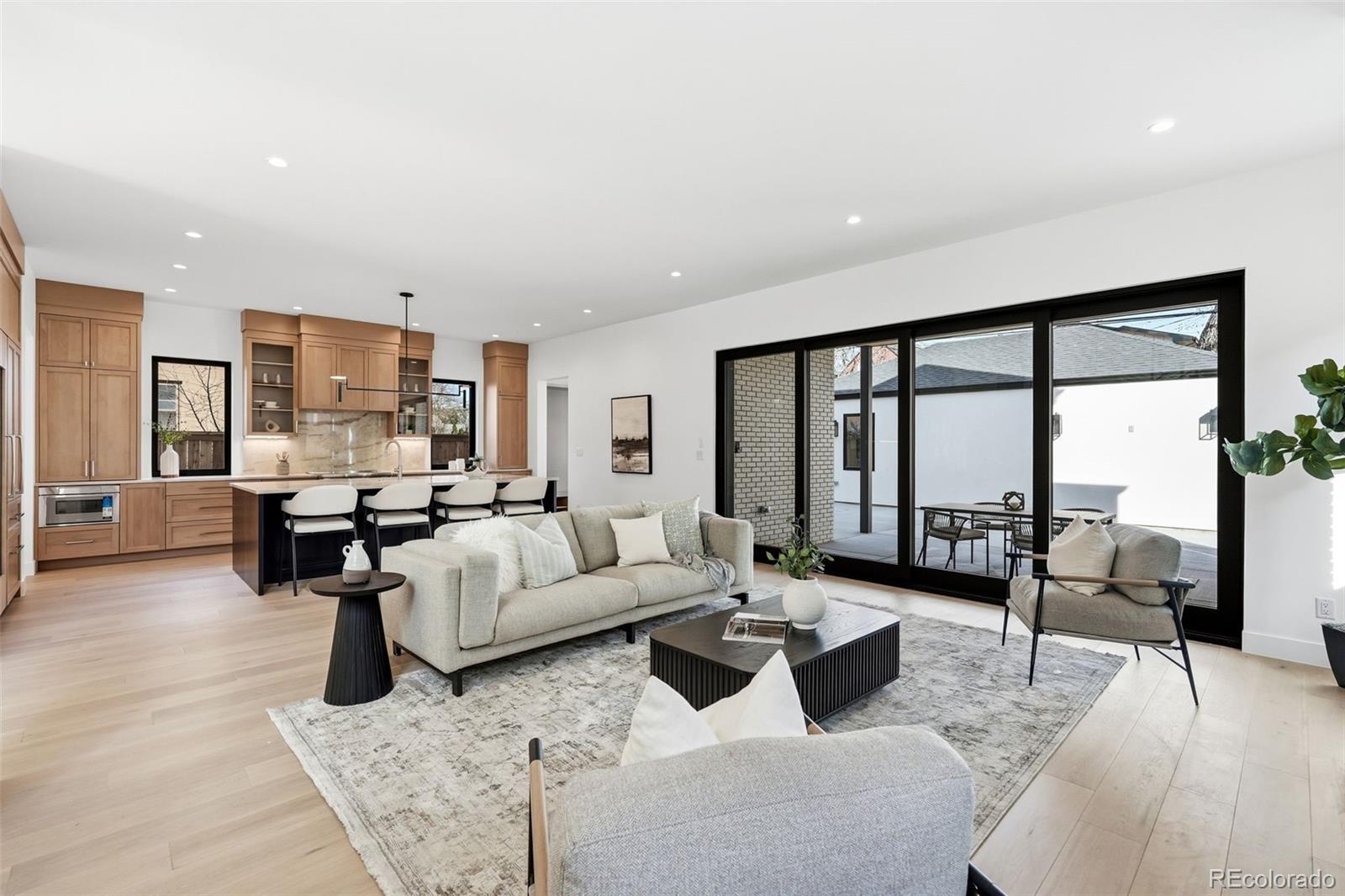 910 S Gaylord Street