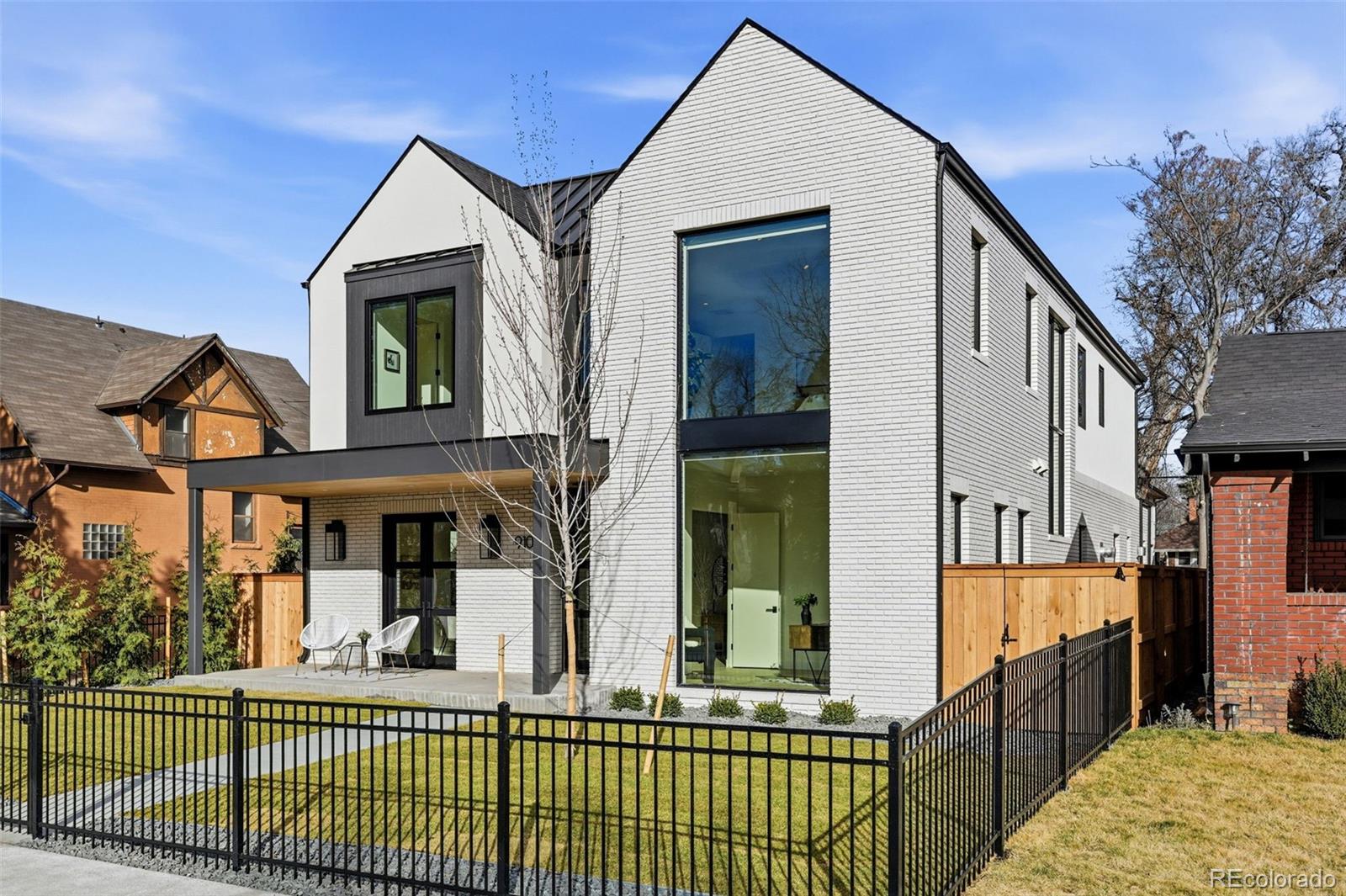 910 S Gaylord Street