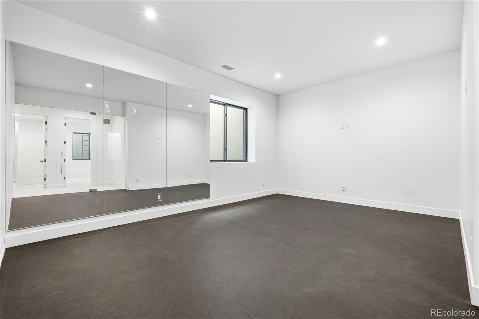 910 S Gaylord Street