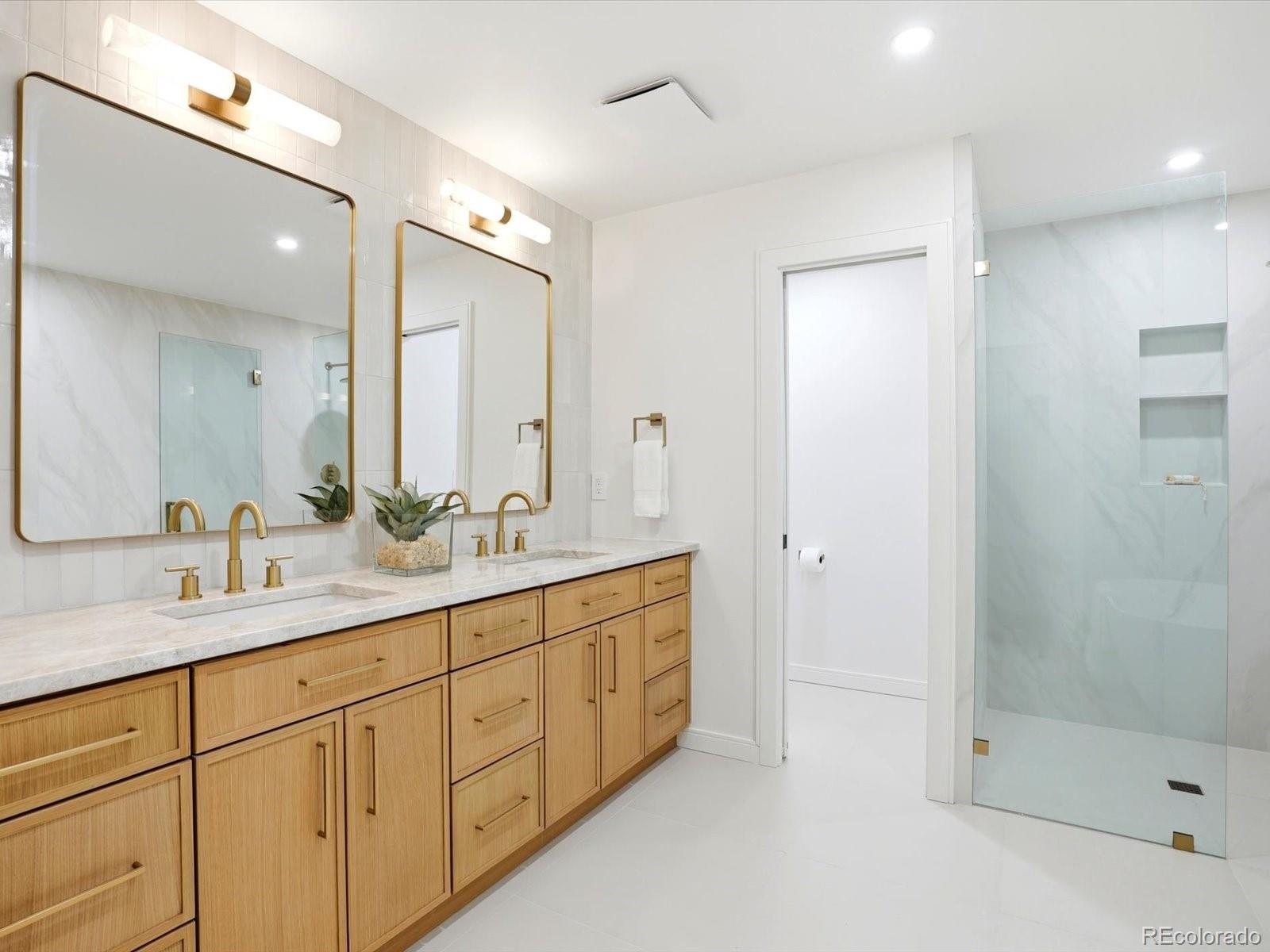 2800 S University Boulevard Unit: 174