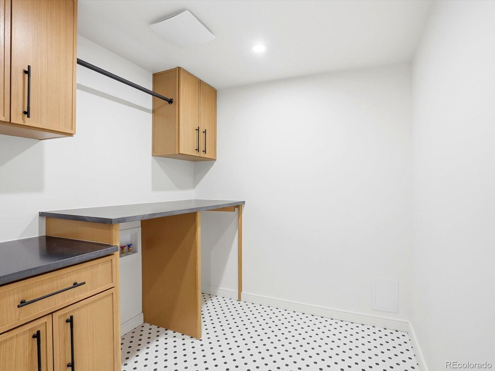 2800 S University Boulevard Unit: 174