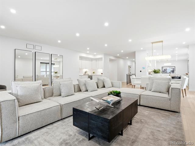 2800 S University Boulevard Unit: 174