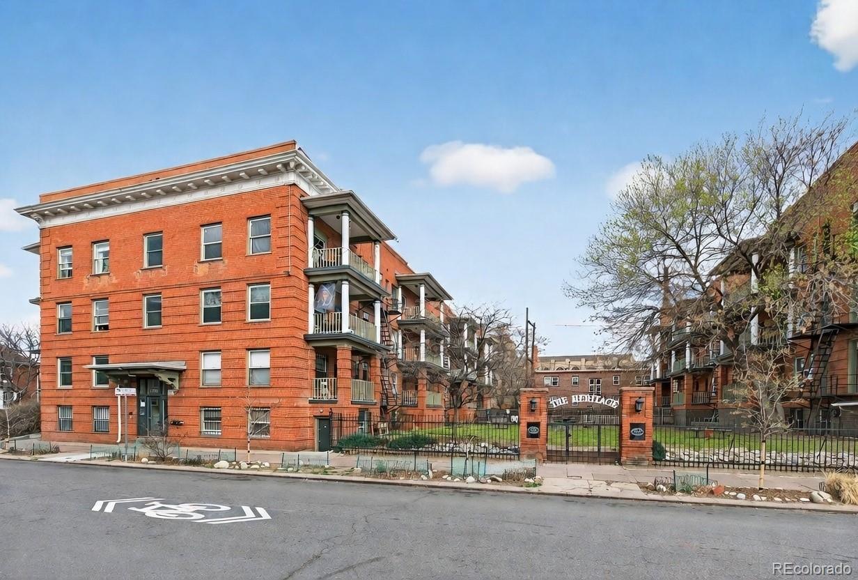 1376 N Pearl Street Unit: 203