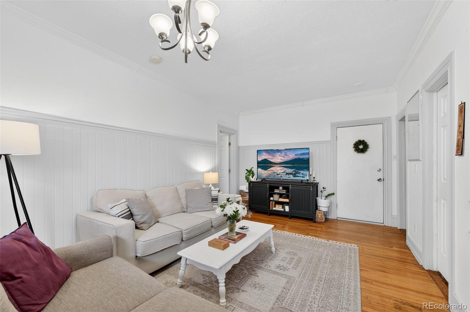 1376 N Pearl Street Unit: 203