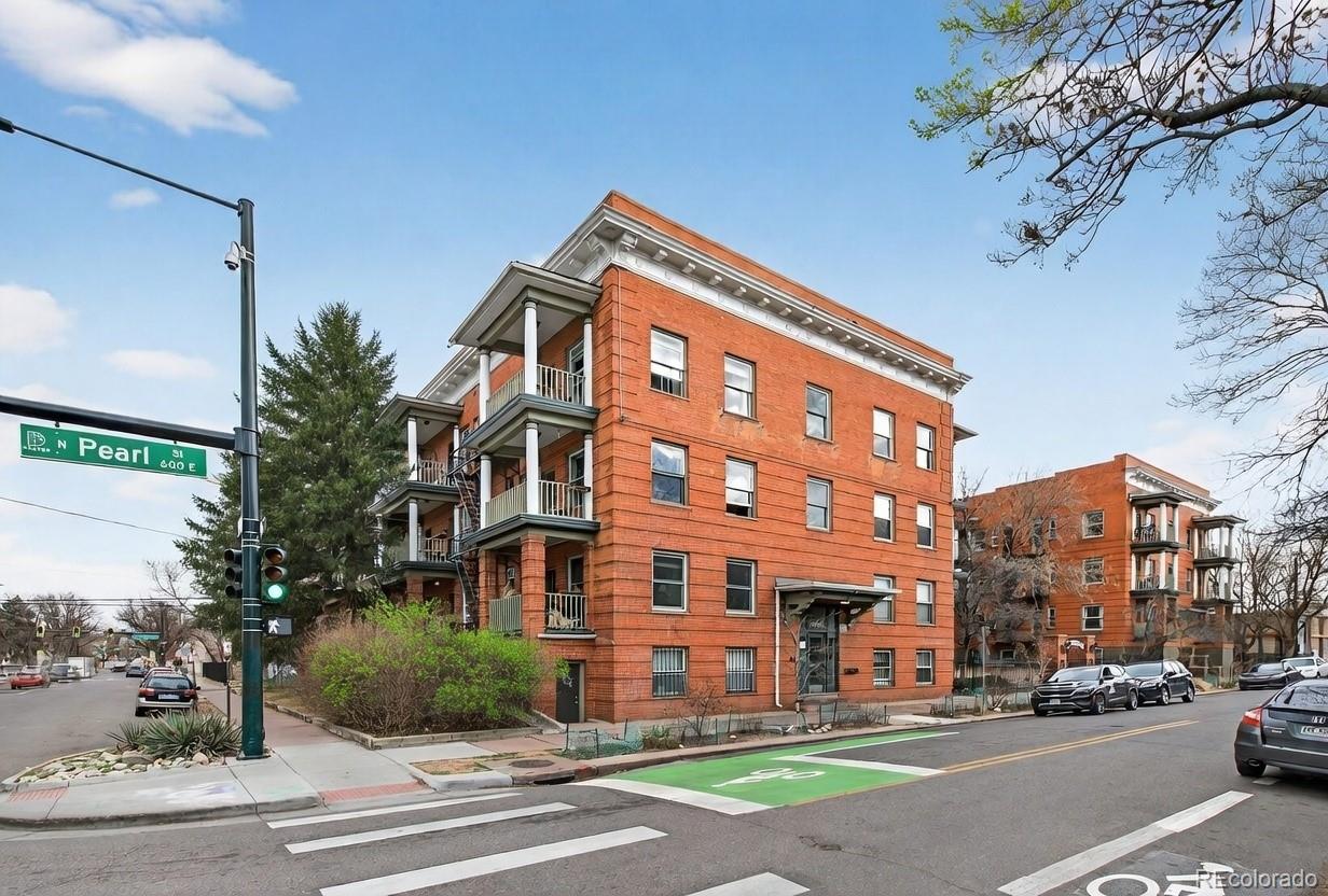 1376 N Pearl Street Unit: 203