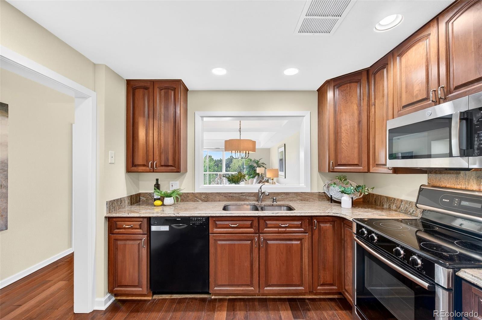 1900 E Girard Place Unit: 508
