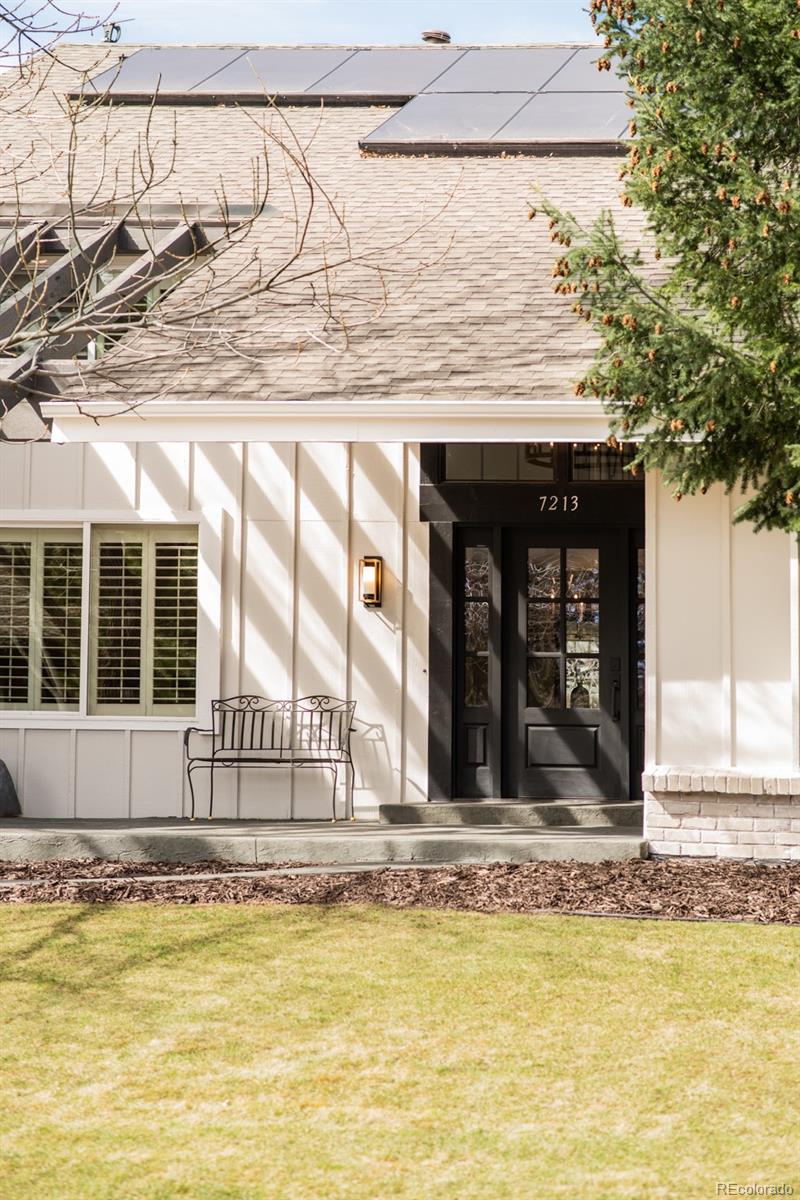 7213 S Harrison Way