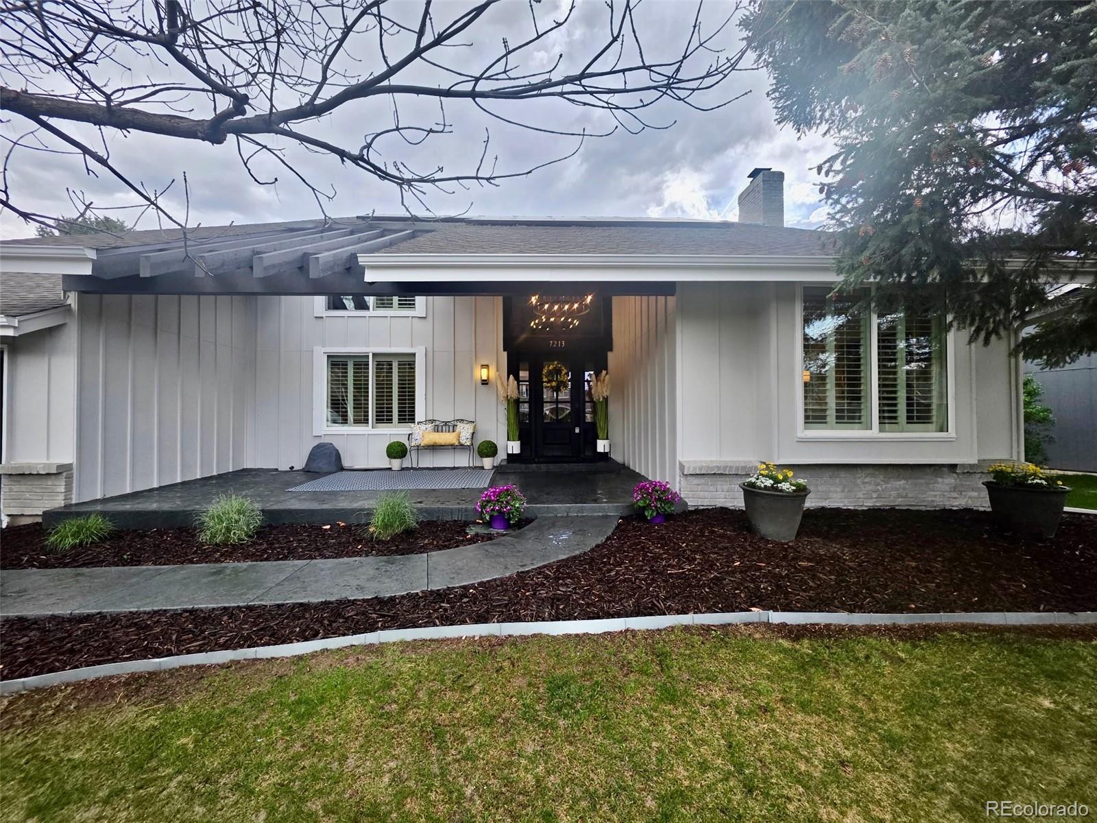7213 S Harrison Way