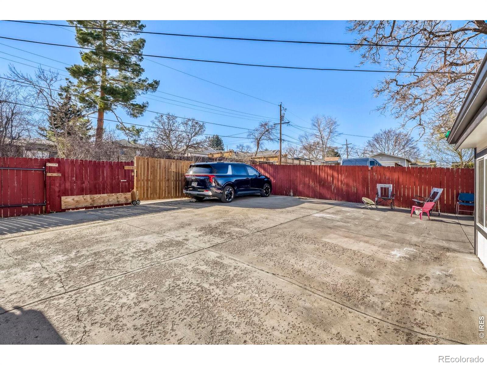 785 S Navajo Street