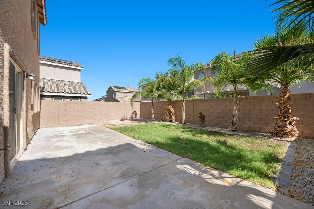 9127 Island Wolf Avenue