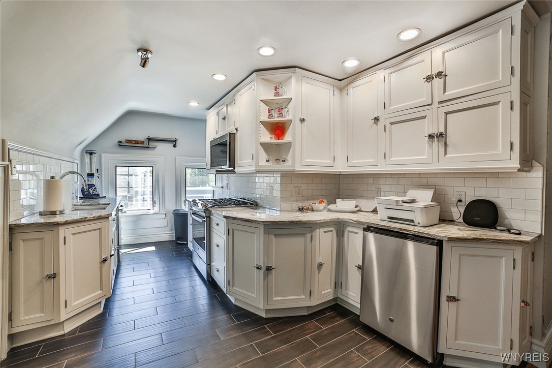 86 Norwood Avenue