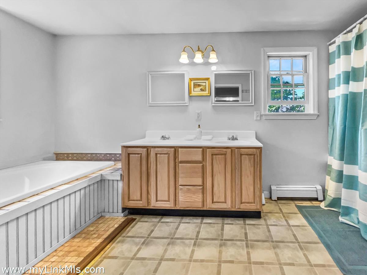 12 Pine Tree Road