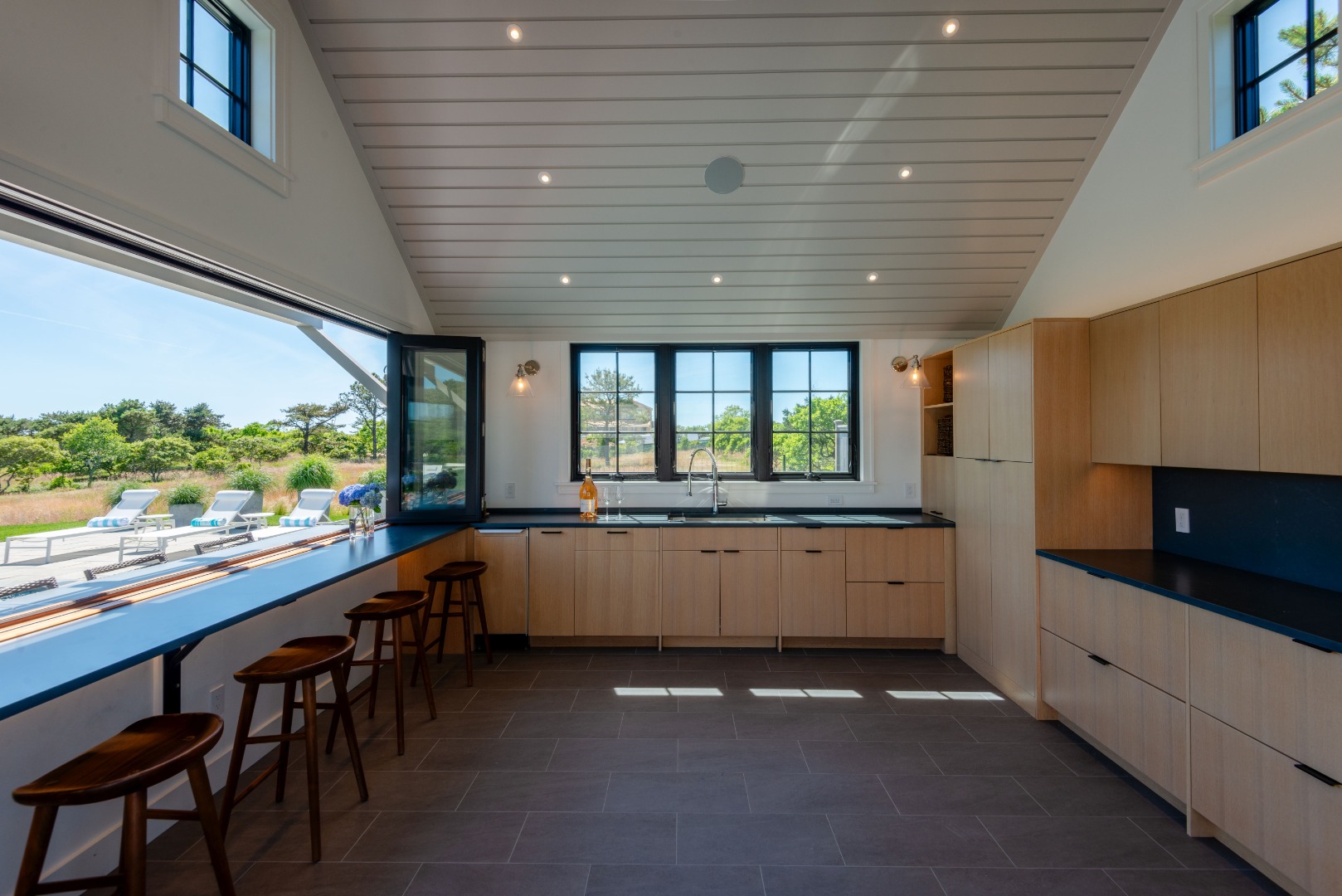 36 Warrens Landing Road