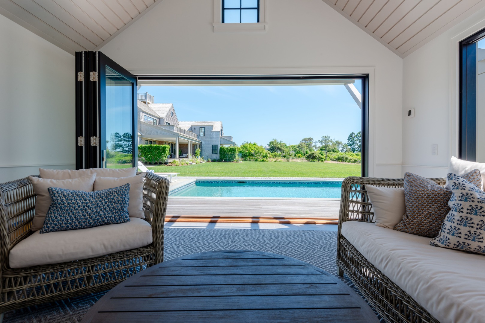 36 Warrens Landing Road