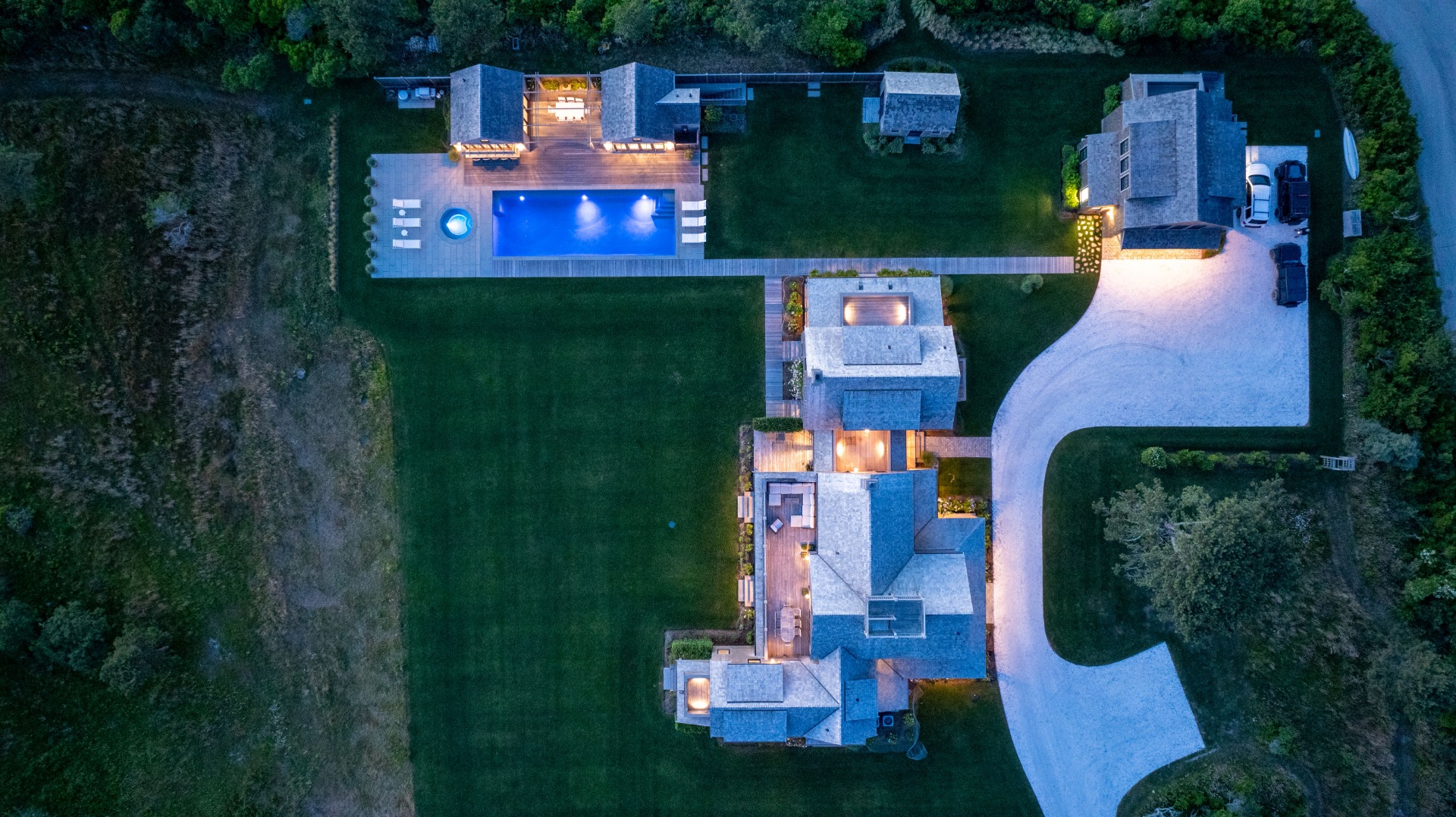 36 Warrens Landing Road
