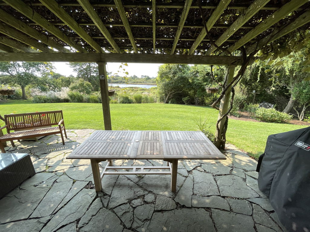 35 Meadow View Drive
