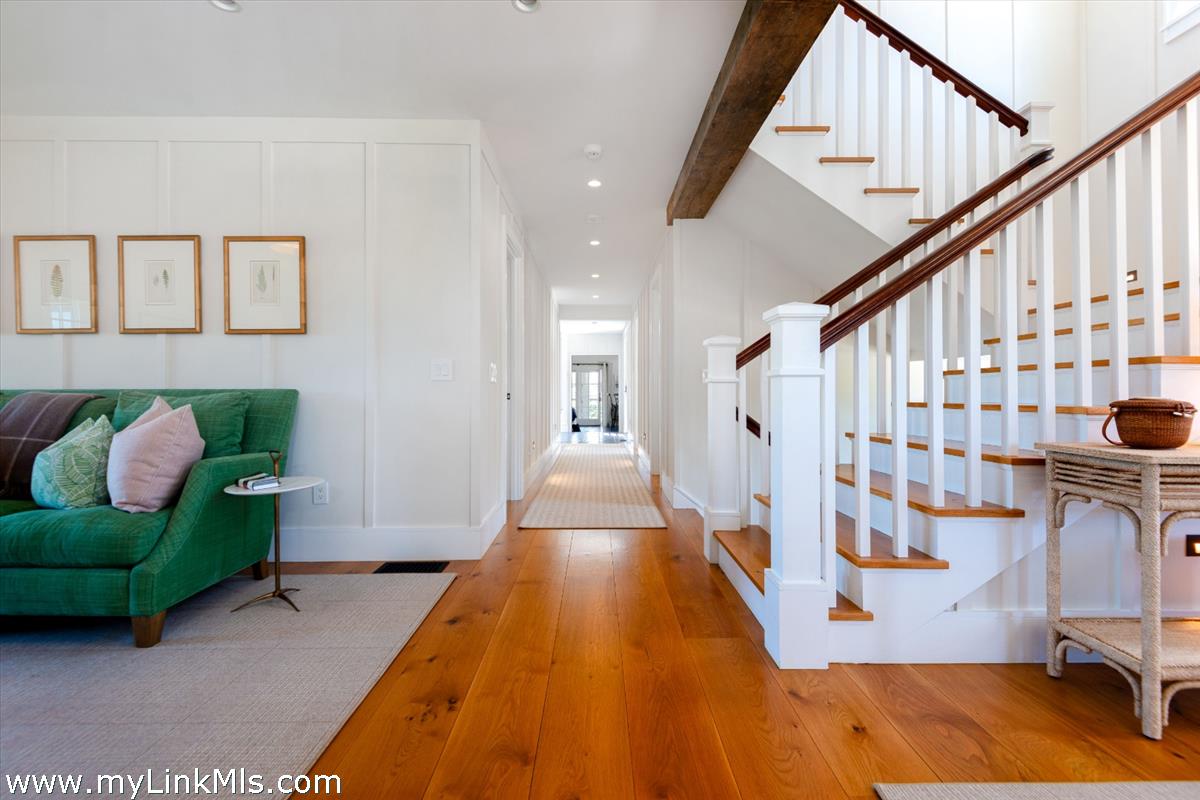 36 Warrens Landing Road
