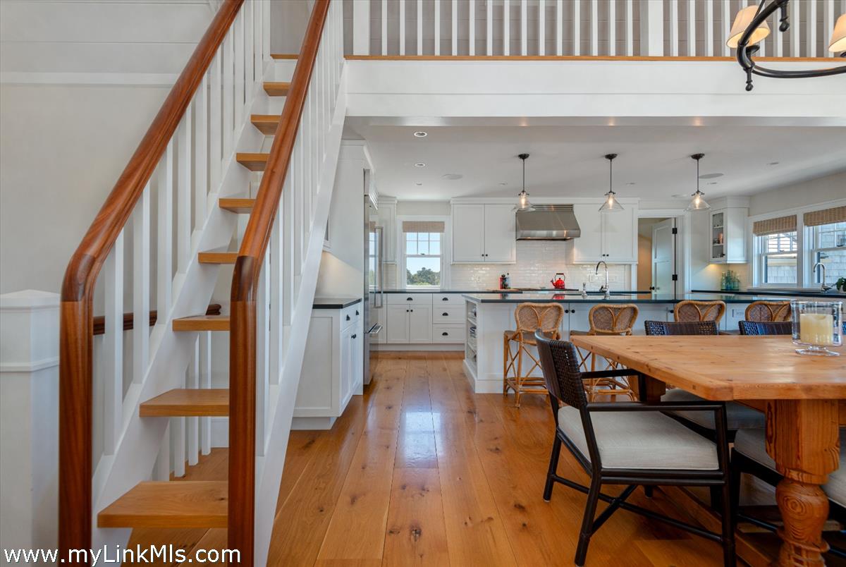 36 Warrens Landing Road