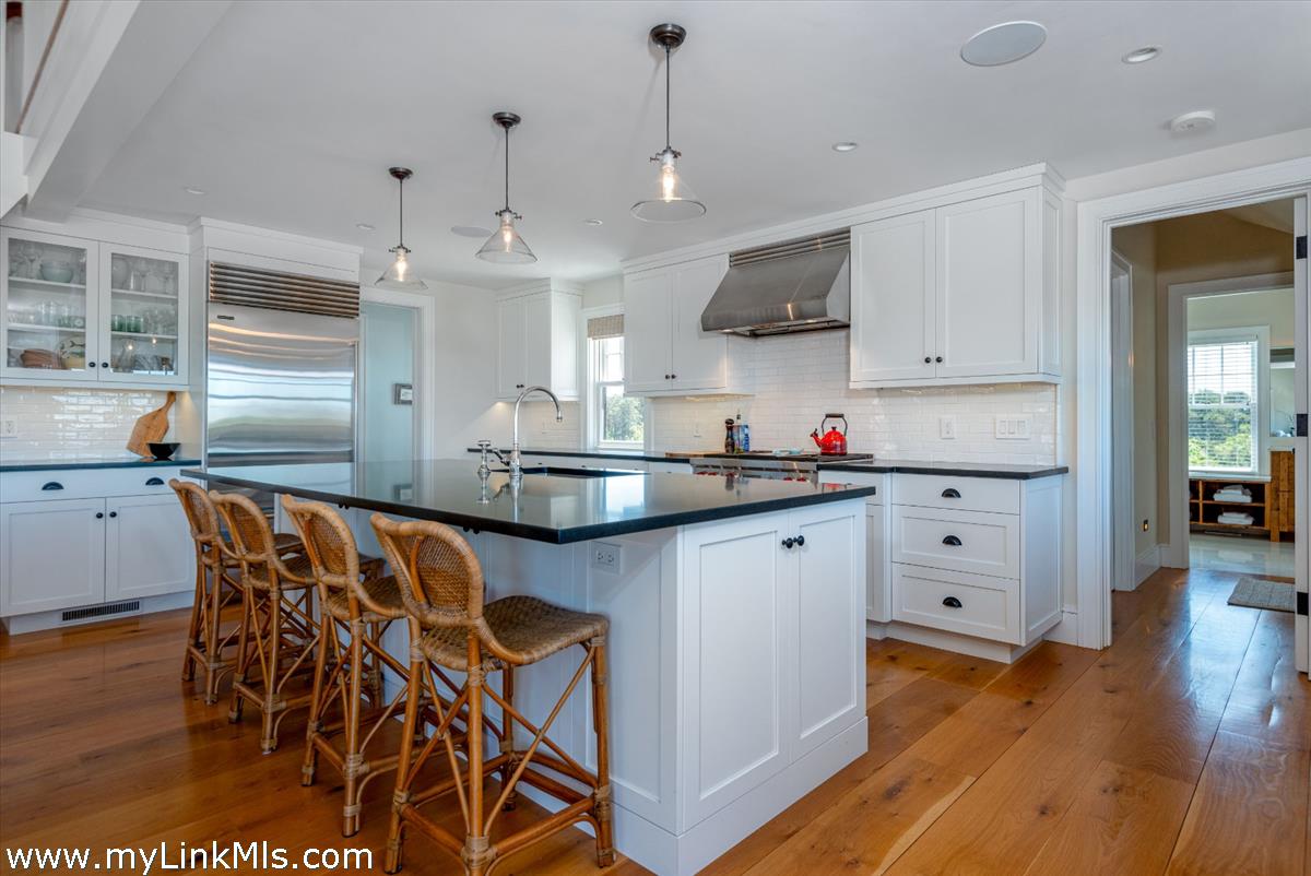 36 Warrens Landing Road