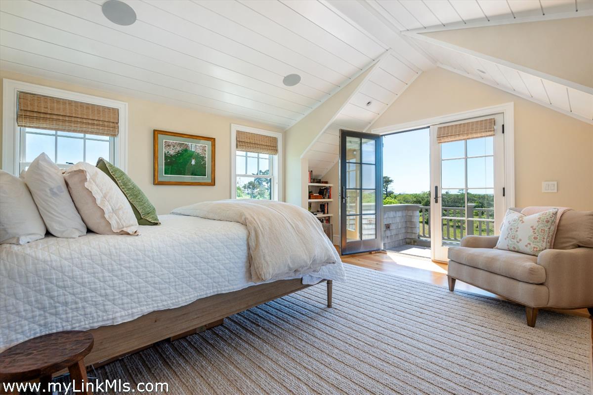 36 Warrens Landing Road