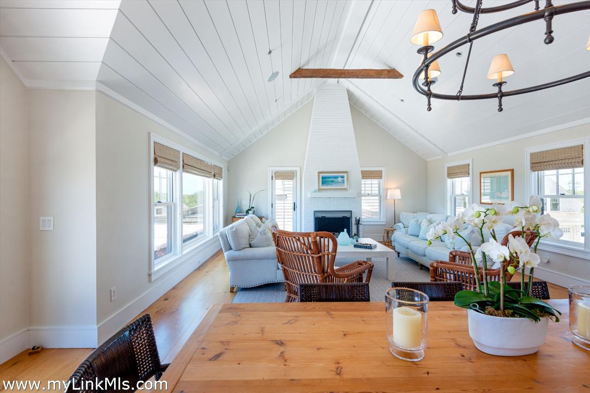 36 Warrens Landing Road