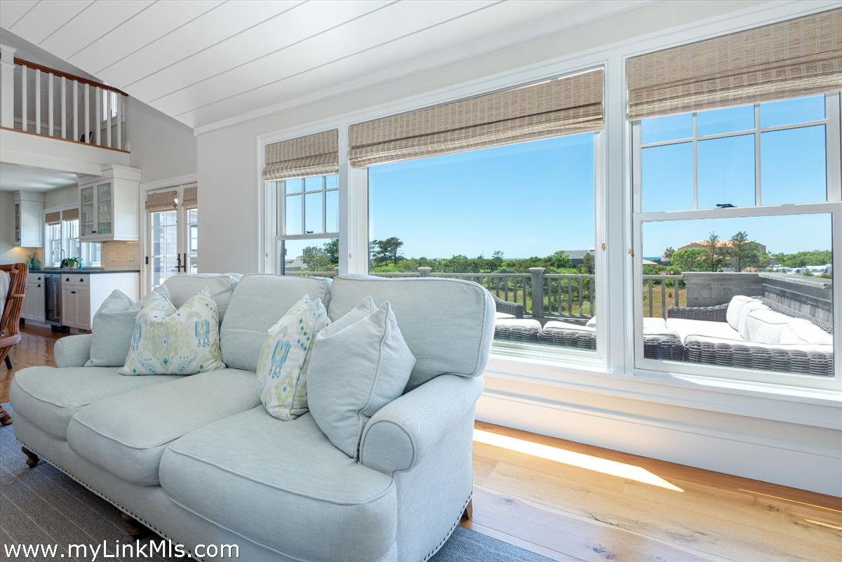 36 Warrens Landing Road