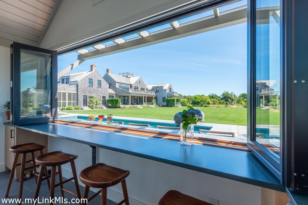 36 Warrens Landing Road