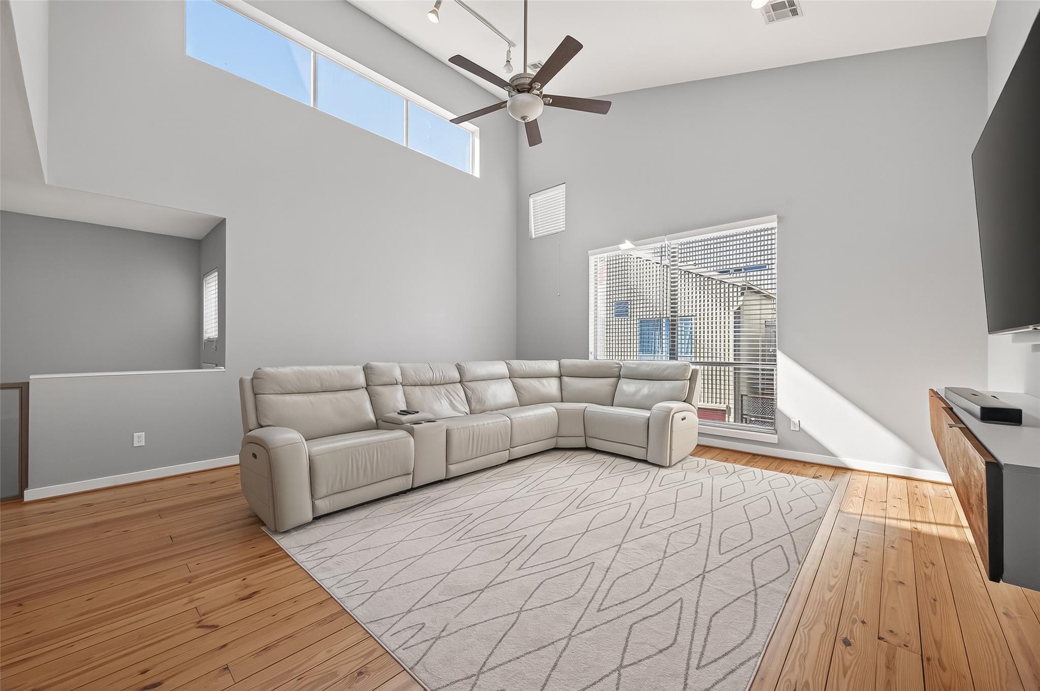 6911 Yellowstone Way Drive