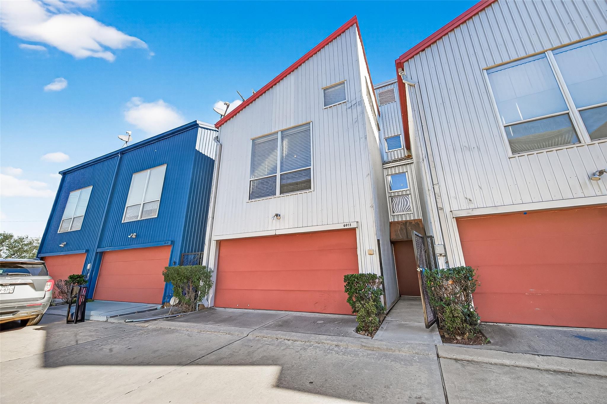 6911 Yellowstone Way Drive