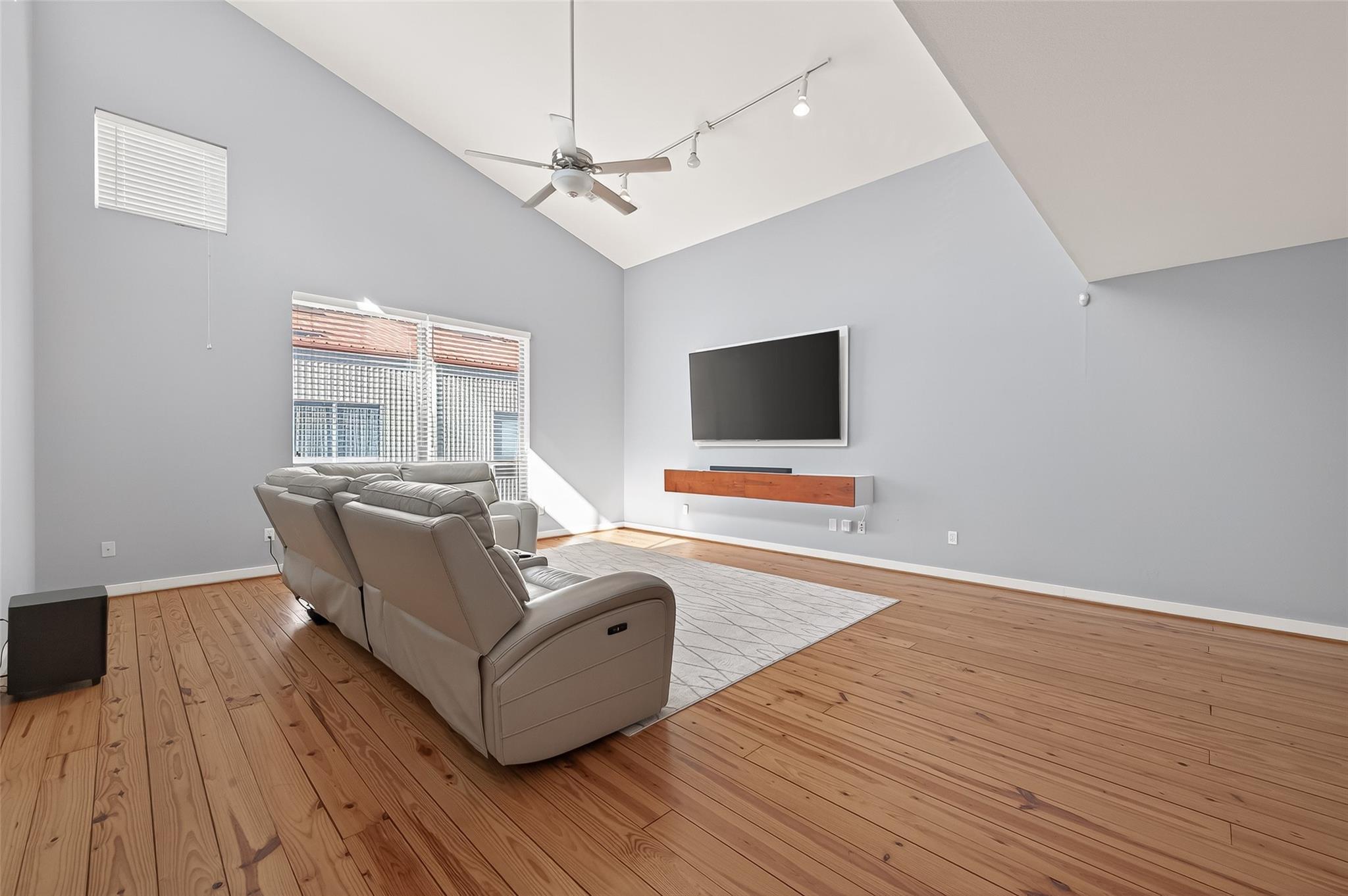 6911 Yellowstone Way Drive