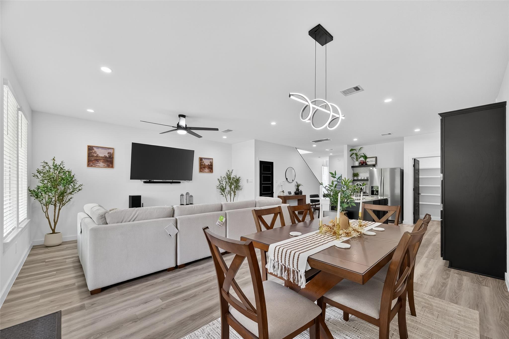 3233 Creston Gate Drive