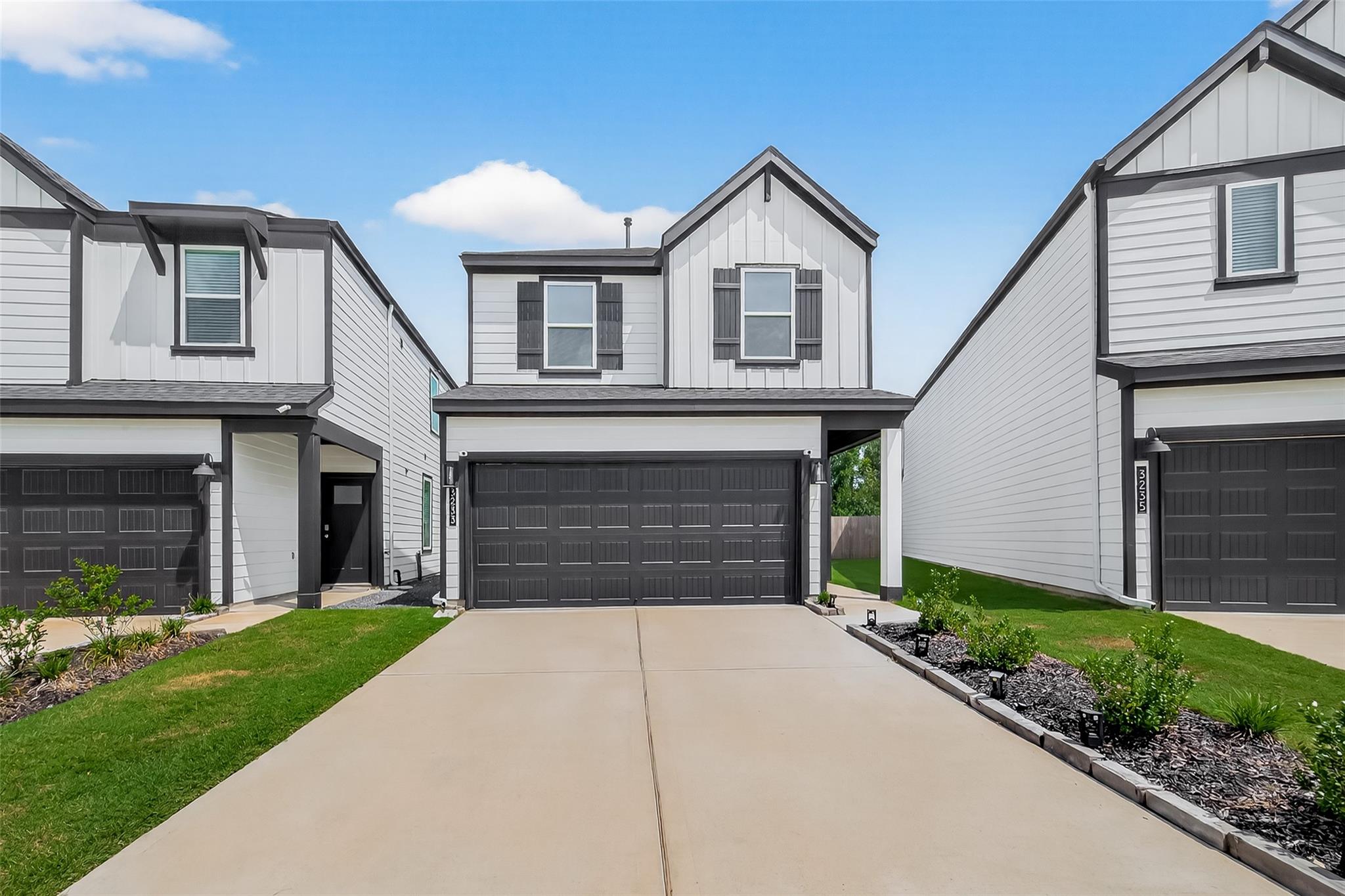 3233 Creston Gate Drive