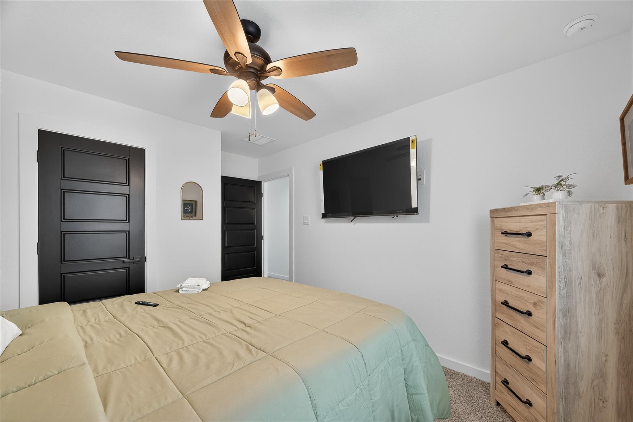 3233 Creston Gate Drive