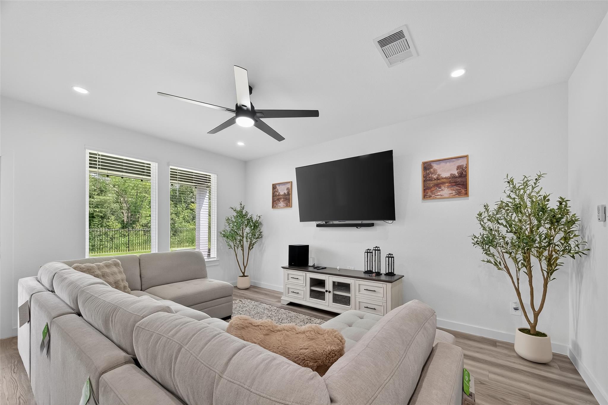 3233 Creston Gate Drive