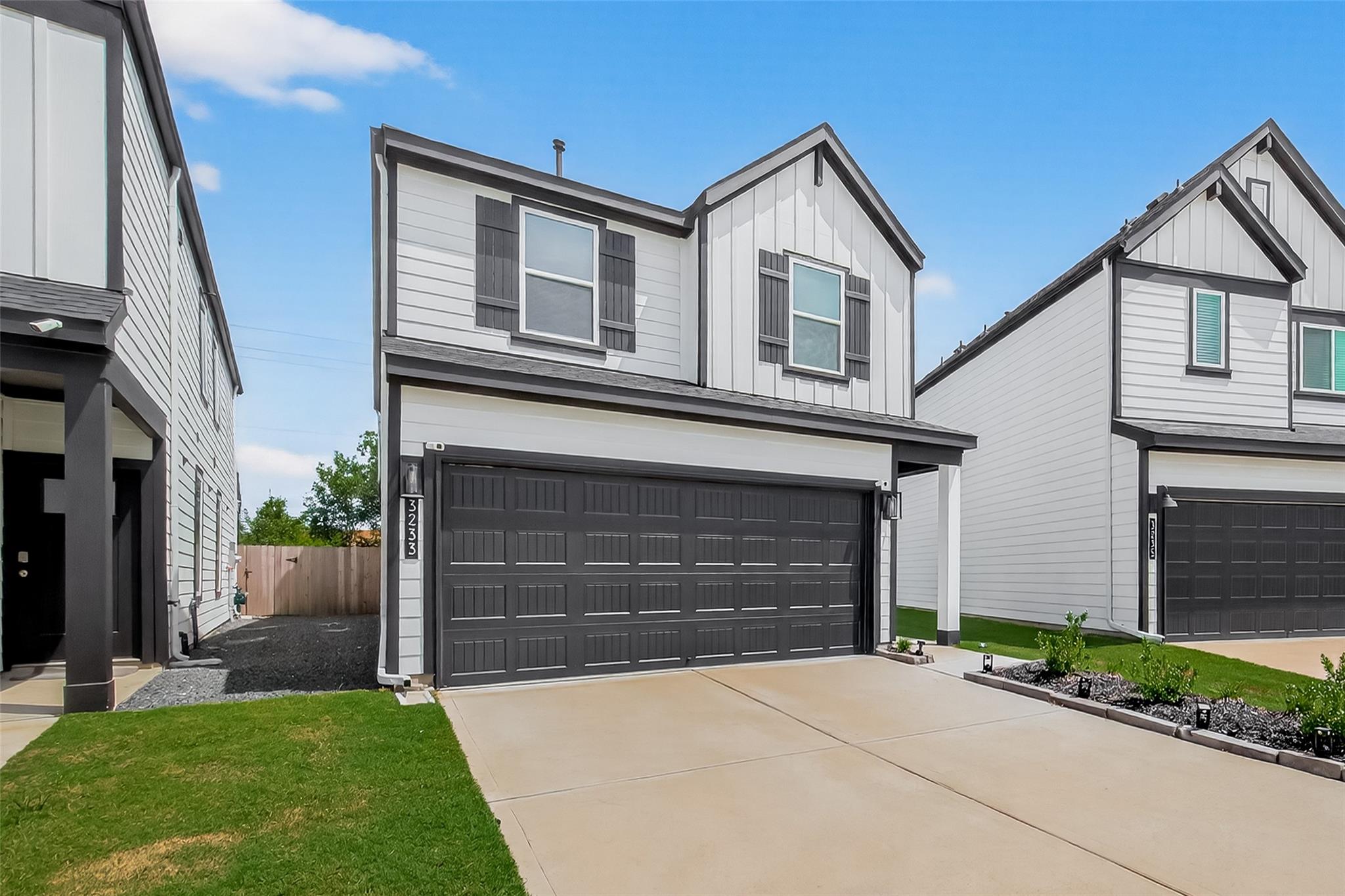 3233 Creston Gate Drive