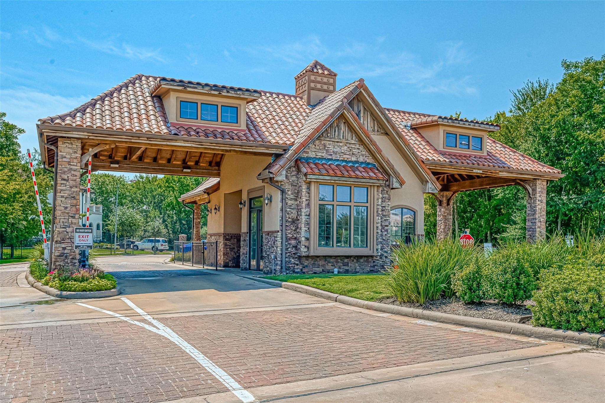 14927 Sugar Sweet Drive