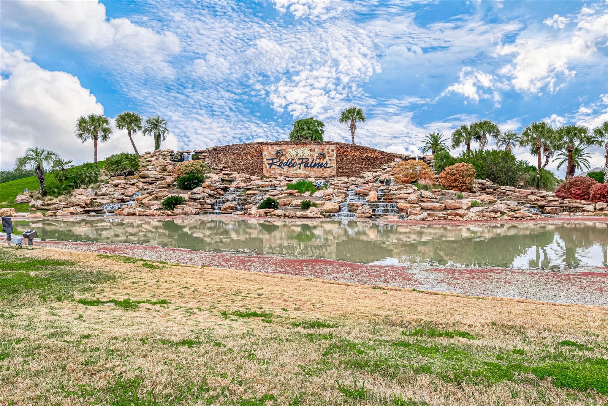 17 Desert Spring Lane