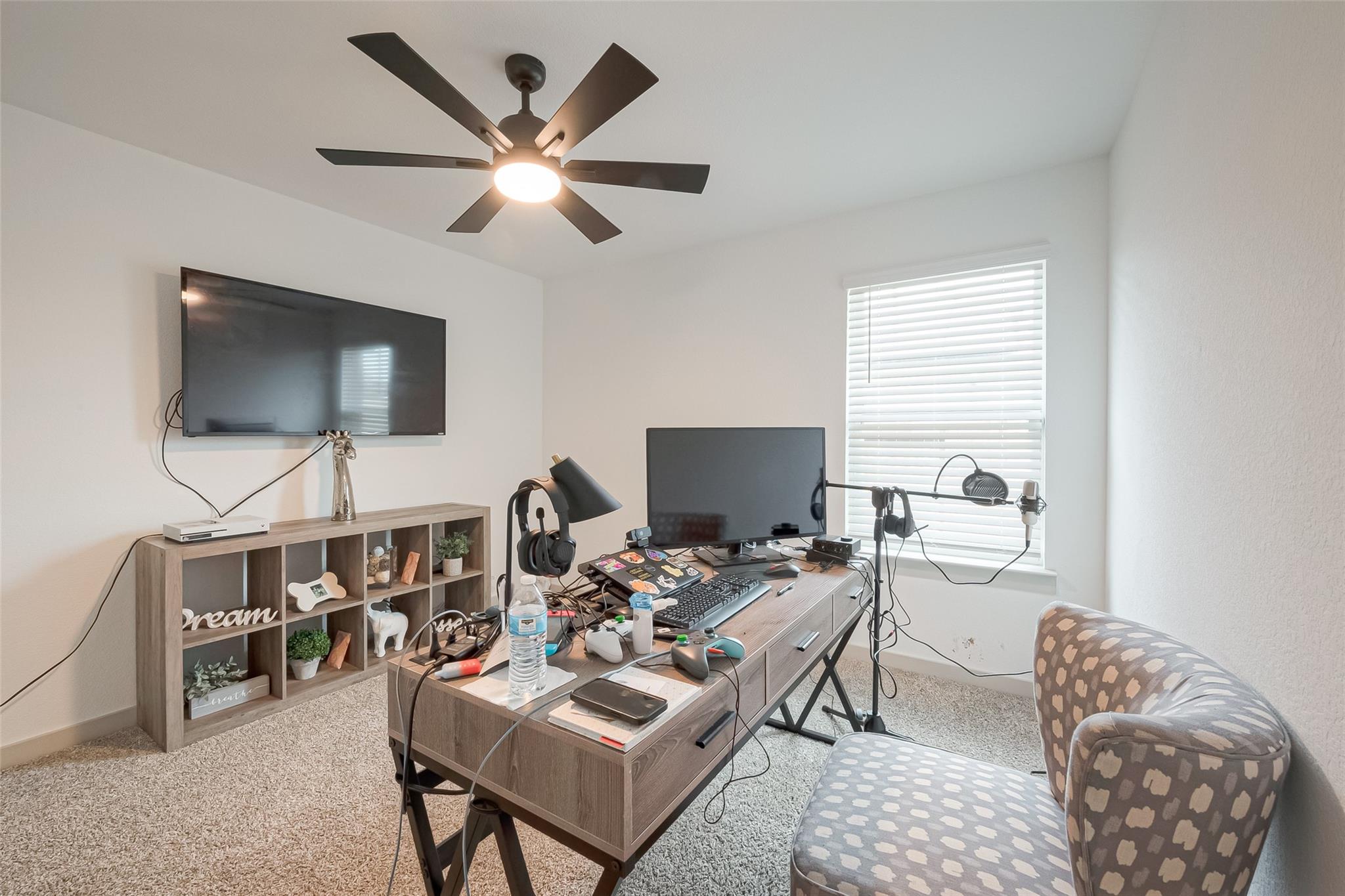 17 Desert Spring Lane